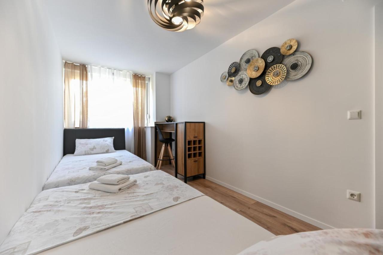 Newly Renovated Apartment Luce Ζαντάρ Εξωτερικό φωτογραφία
