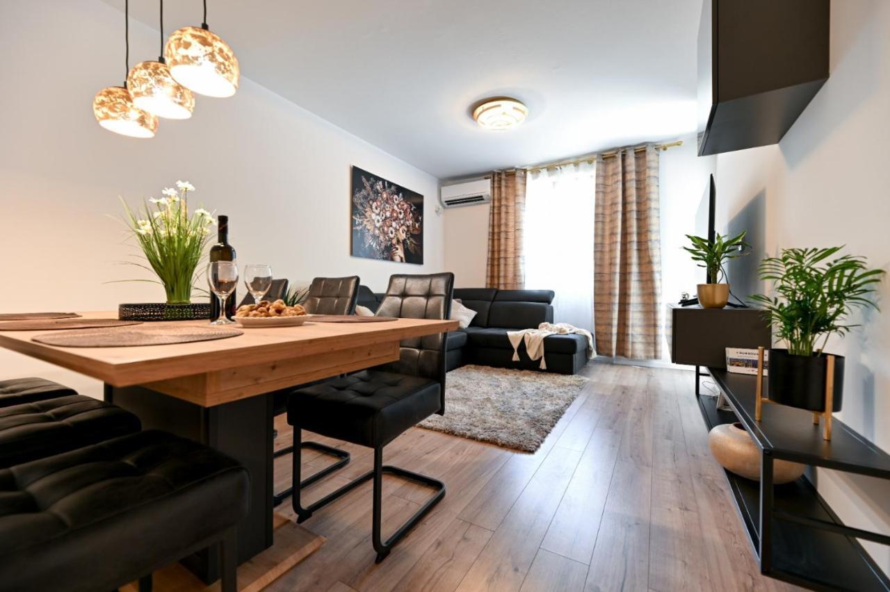 Newly Renovated Apartment Luce Ζαντάρ Εξωτερικό φωτογραφία